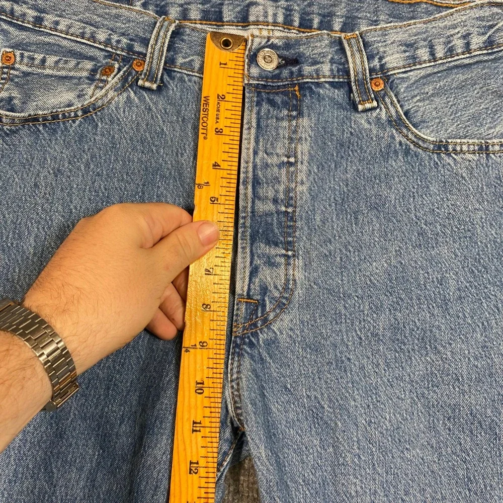 Levis 501 Original Fit Mens Jeans 34x32 Medium Wash Blue Button Fly Straight Leg